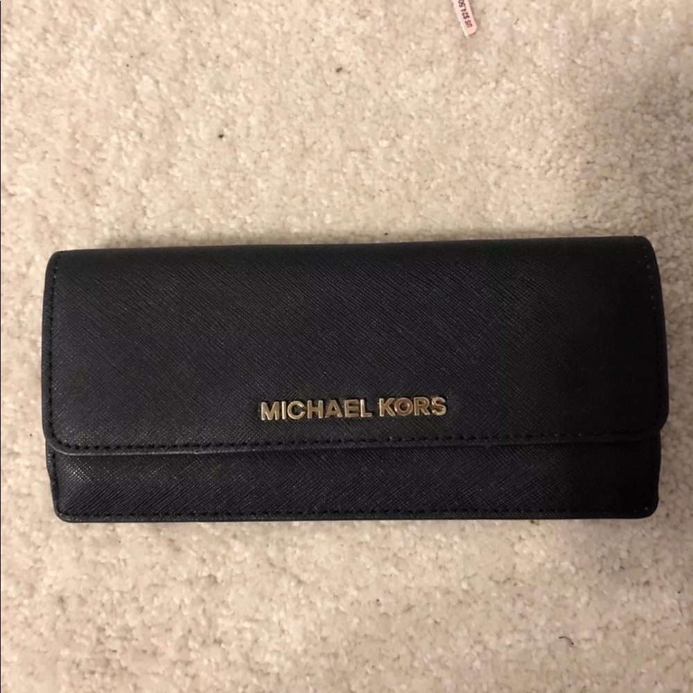 Micheal Kors wallet